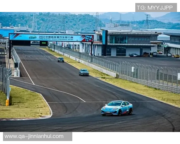 老六表现惊艳阿尔瓦拉多半场16分钟斩获8分6板6助正负值高达23