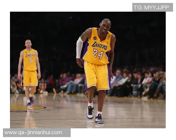 哈利伯顿称赞科比即使跟腱断裂仍能走出球场展现非凡毅力