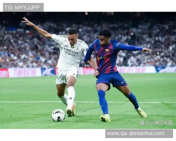 巴萨发布新海报展示费兰托雷斯卡萨多与马丁精彩瞬间迎战贝蒂斯