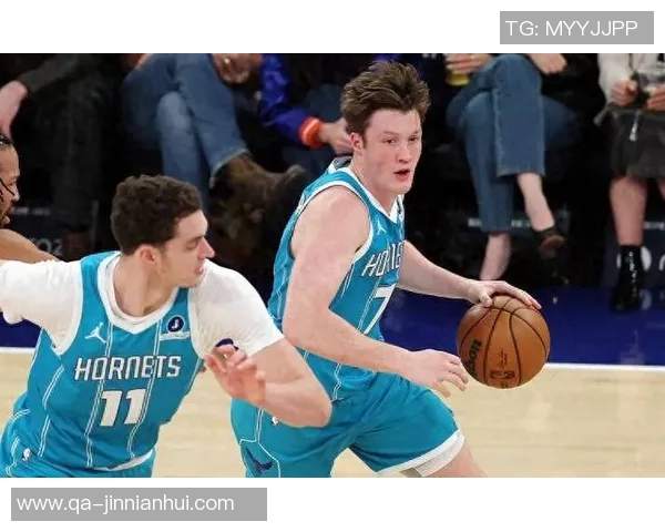 科沃德豪取23分14篮板闪耀全场克尼佩尔与弗拉格双双发力哈珀遭遇瓶颈表现低迷