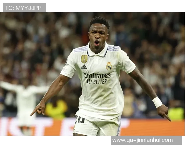 维尼修斯与切尔西传闻不实球员全心投入皇马赛季